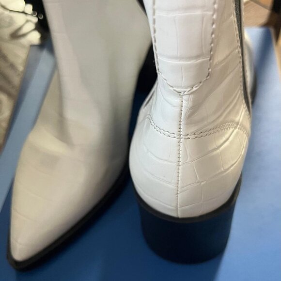 Steve madden  audience white boot size 7 1/2 - Picture 9 of 9